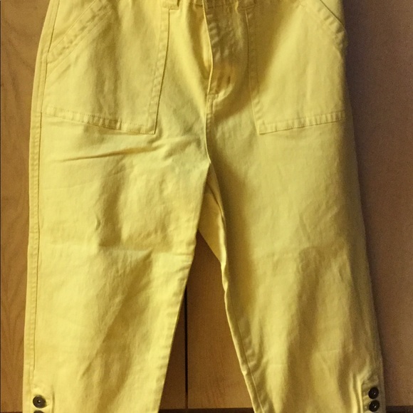 yellow capri pants
